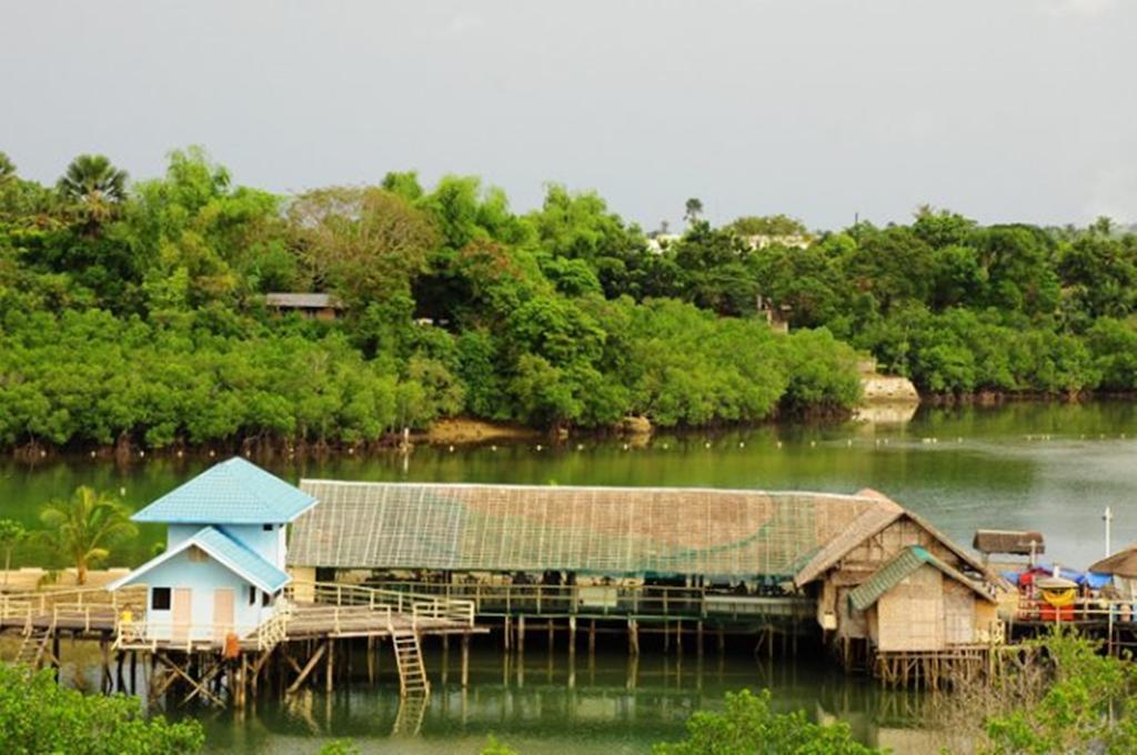 Papakit'S Marina And Fishing Lagoon Powered By Cocotel Liloan Exterior foto